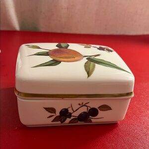 Royal Worcester Arden Fruit Covered Canister, Trinket Box - Made in England